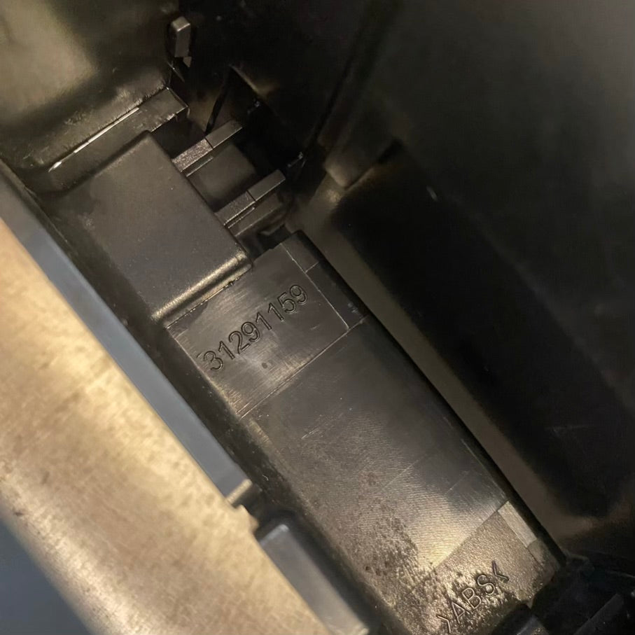 VOLVO V70 Küllük Kapağı 31291159