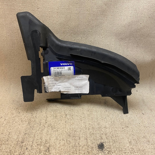 VOLVO V70 intercooler hava kılavuzu 31383023