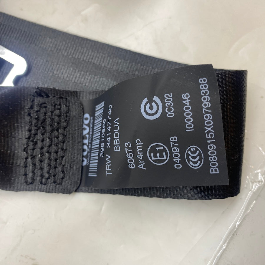 VOLVO XC60 Arka Sağ Emniyet Kemeri 39818866 En Uygun Oto Parça