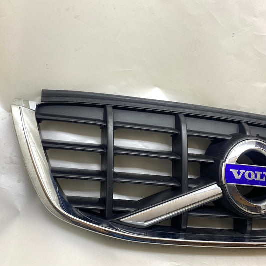 VOLVO XC60 Ön Panjur/Ön Izgara 30764558