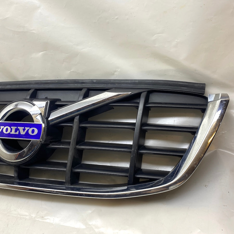 VOLVO XC60 Ön Panjur/Ön Izgara 30764558