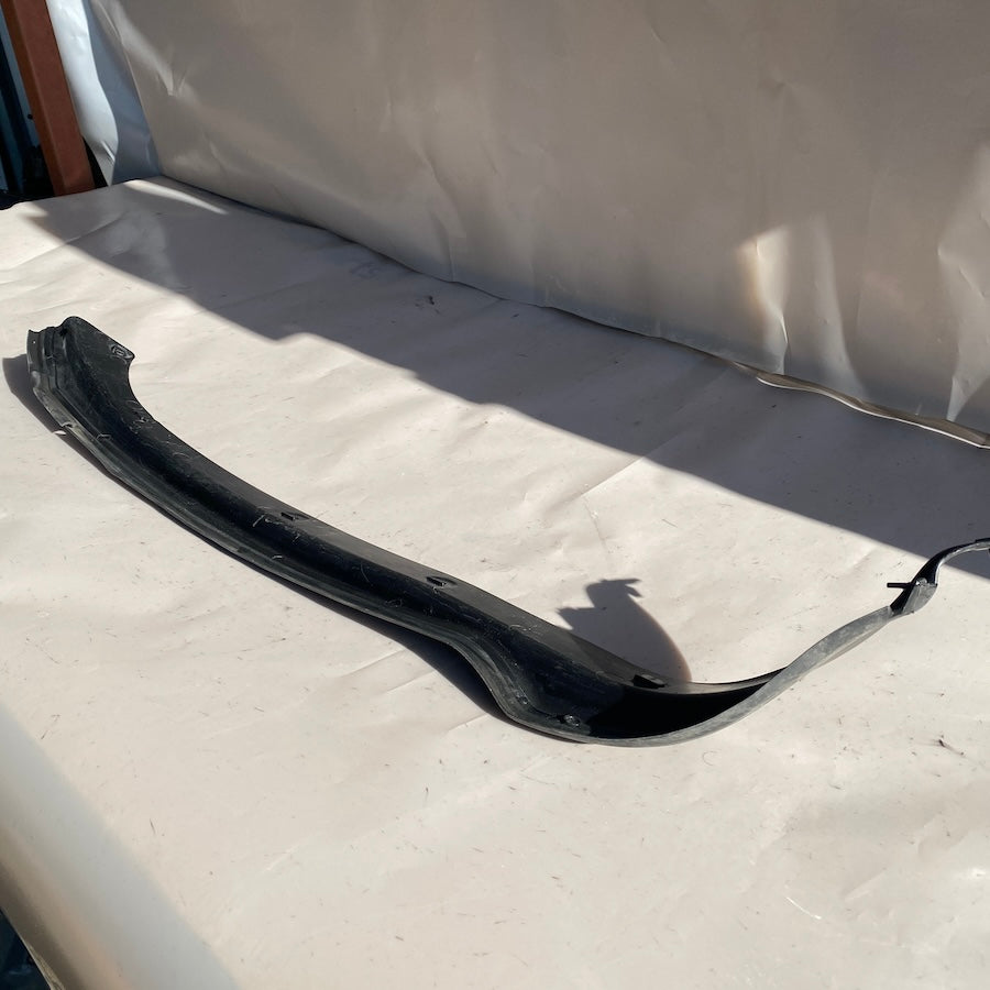 VOLVO XC60 Ön Sol Kapı Contası 31298783