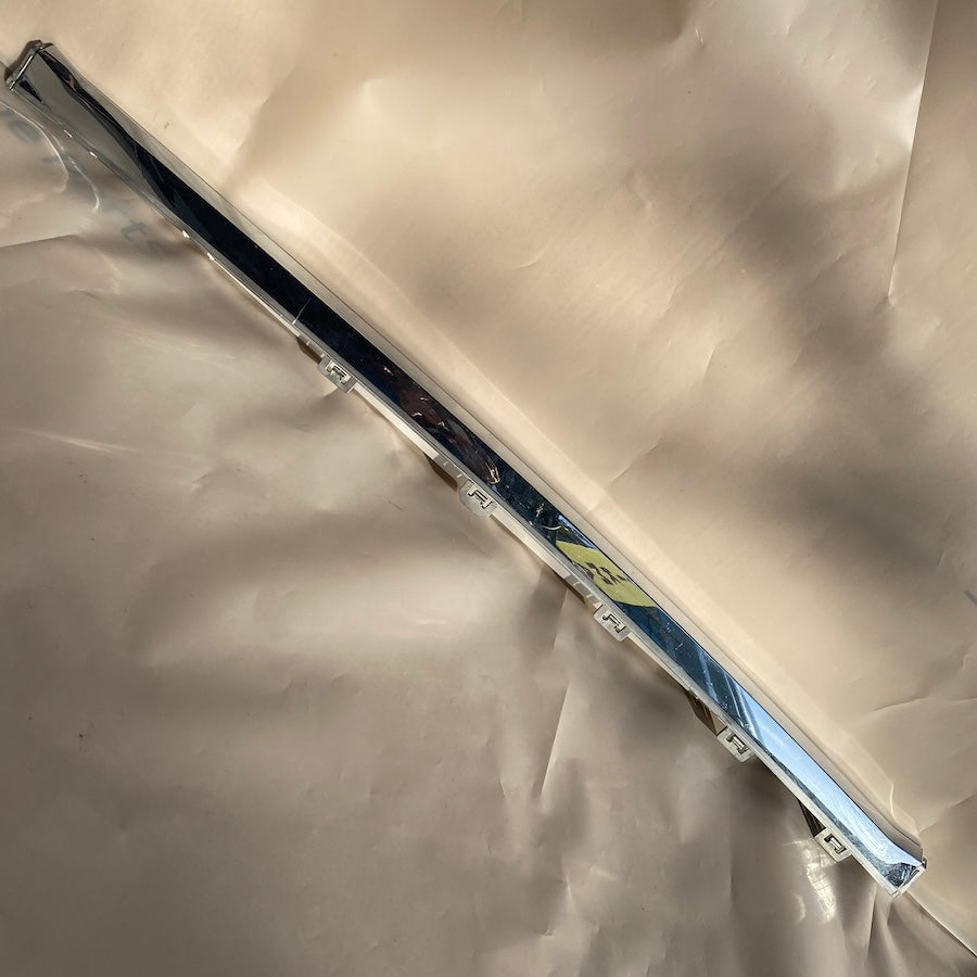 VOLVO XC60 Ön Tampon Alt Nikelajı 32227904