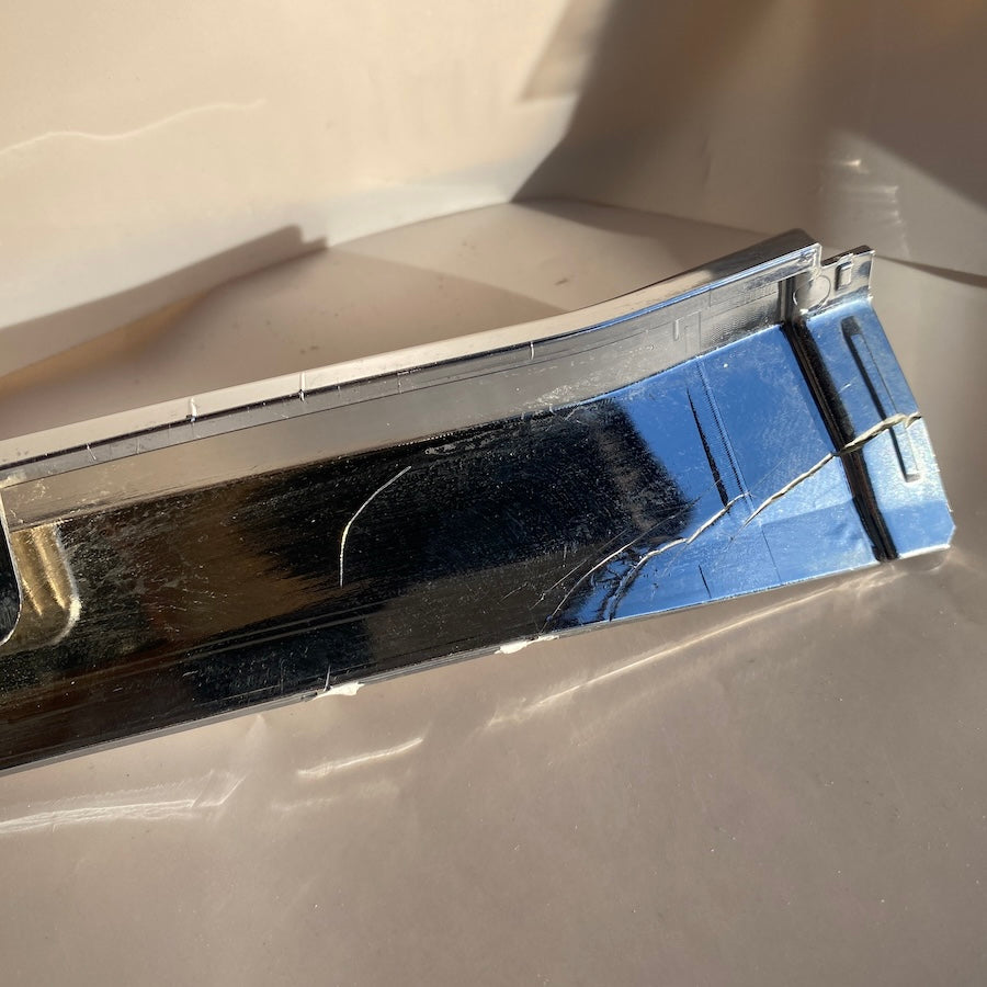 VOLVO XC60 Ön Tampon Alt Nikelajı 32227904