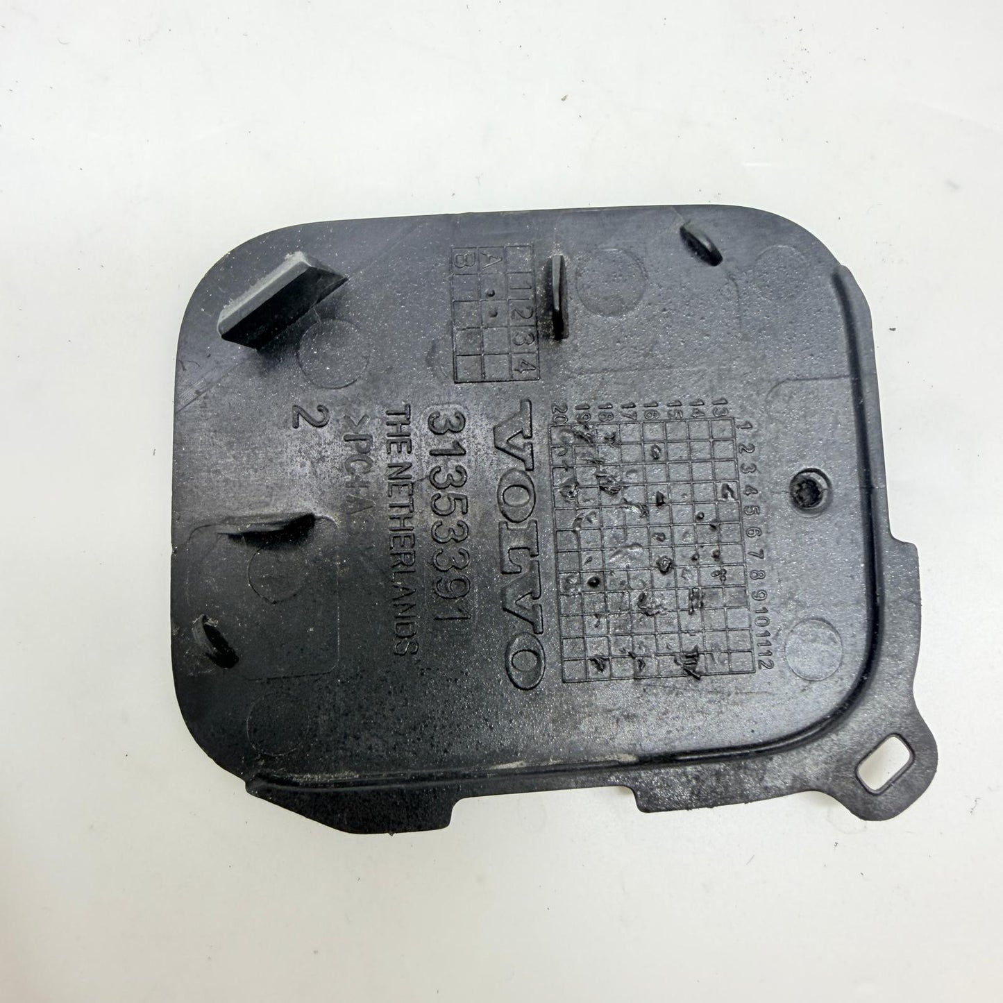 Volvo XC90 Arka Tampon Çeki Demir Kapağı 15-25 31353391 En Uygun Oto Parça