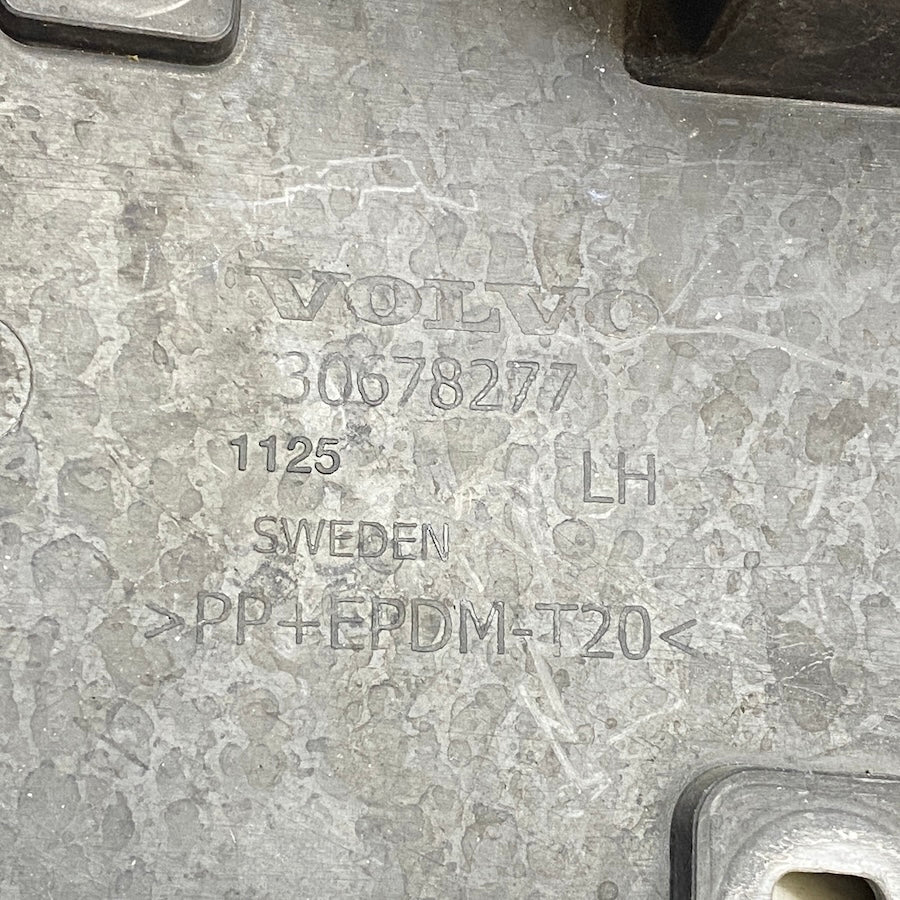 VOLVO XC90 Arka Tampon Braketi 30678277