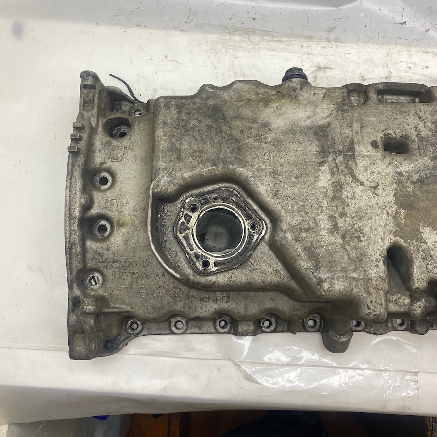 VOLVO XC90 D5 2.4 Motor Yağ Karteri 30777966-AA