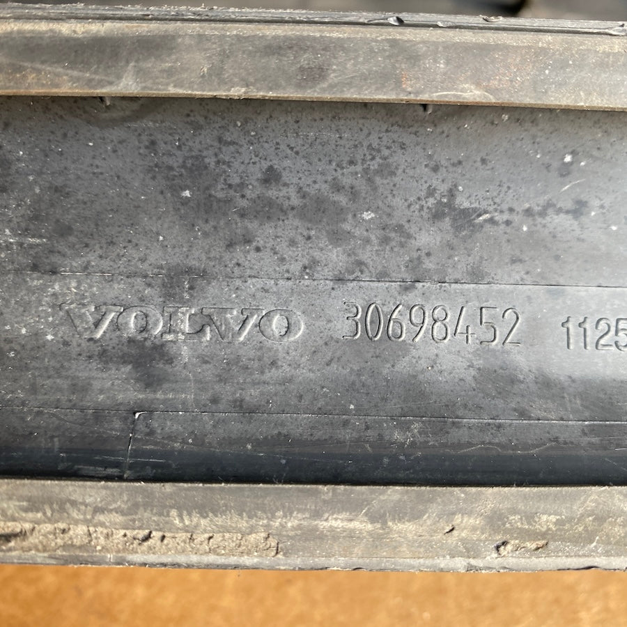 VOLVO XC90 Kapı Alt Çıtası 30698453/30698454/30698452