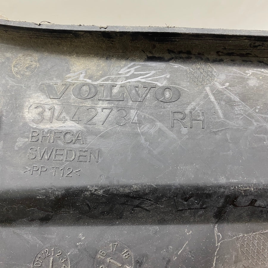 VOLVO XC90 Ön Sağ Çamurluk Üst Kaplaması 31442734 Orijinal Çıkma