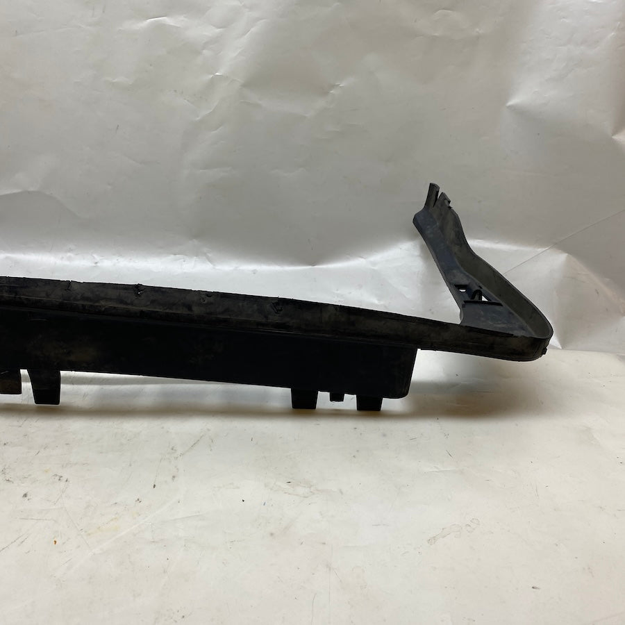 VOLVO XC90 Radyatör Hava Deflektörü 30730518