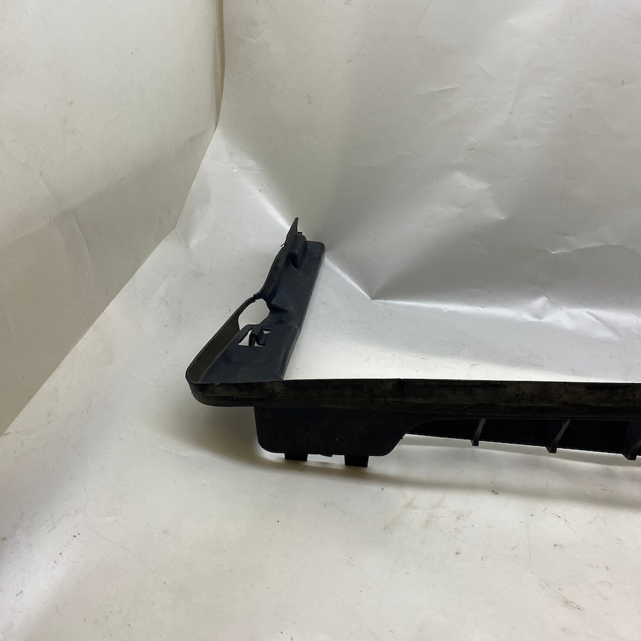 VOLVO XC90 Radyatör Hava Deflektörü 30730518