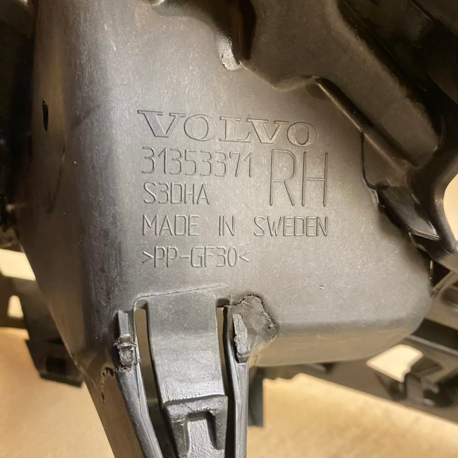VOLVO XC90 Tampon İçi Ayağı 31353371/31353370