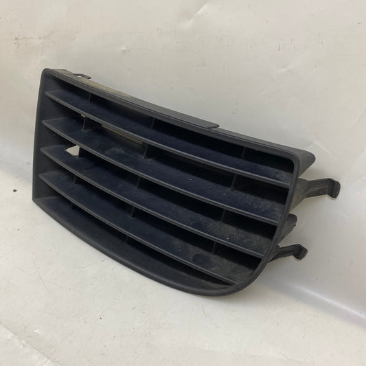 Volksvagen Jetta Ön Tampon Sağ Izgara Sissiz 1KO853666 (2005-2010)