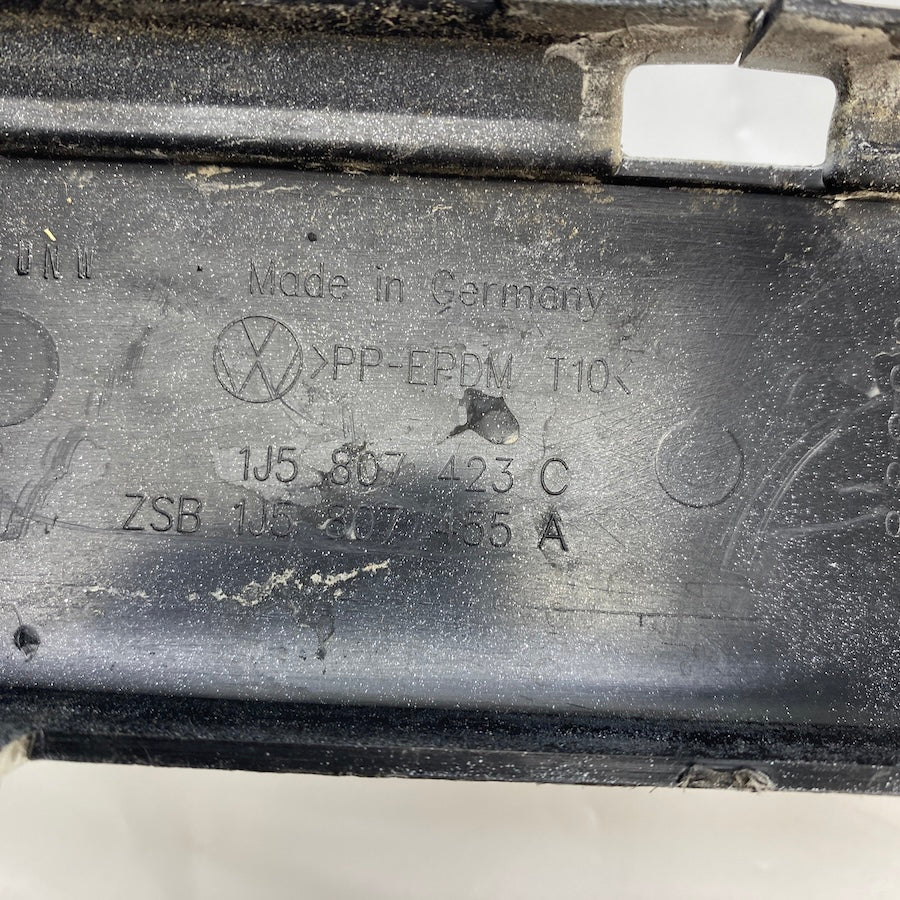 Volkswagen Bora Arka Tampon Çıtası 1J5807423