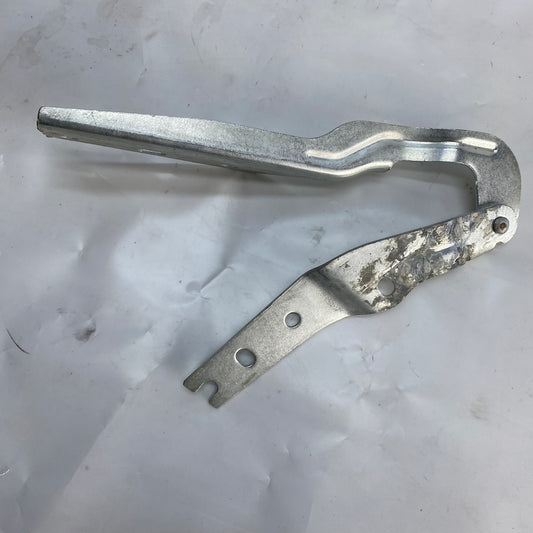 Volkswagen Golf 7 Kaput Menteşesi Sağ 566823302A