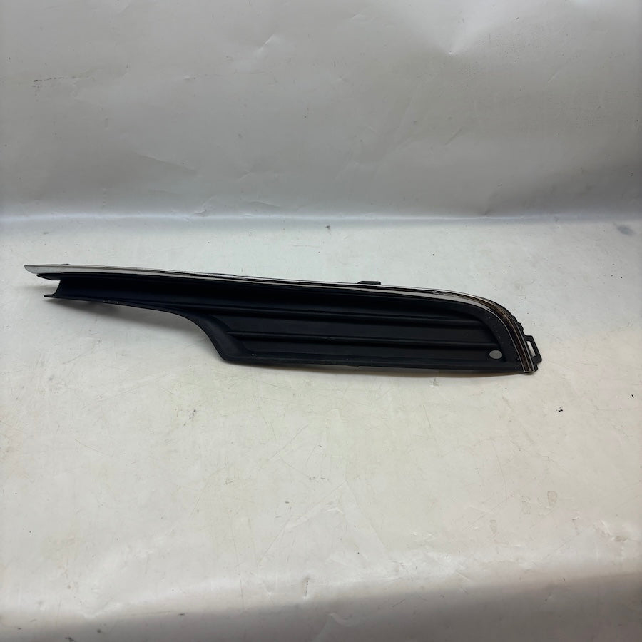 Volkswagen Golf 7 Tampon Çıtası / Sis Kapağı 5G0853666A