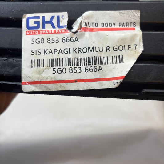 Volkswagen Golf 7 Tampon Çıtası / Sis Kapağı 5G0853666A