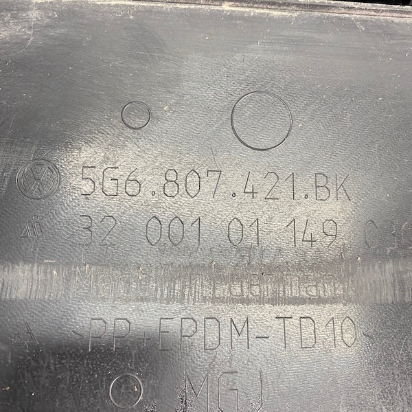 Volkswagen Golf 7,5 Arka Tampon 5G6807421BK Orijinal Çıkma En Uygun Oto Parça