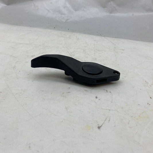 Volkswagen Golf 8 Kaput Emniyet Mandalı 5H0823661B