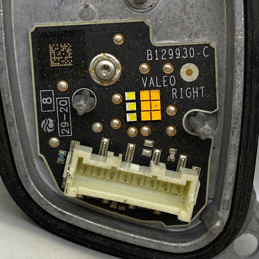 Volkswagen Golf 8 Sağ Far Köşe LED Beyni 5H0998478C 2020-2024