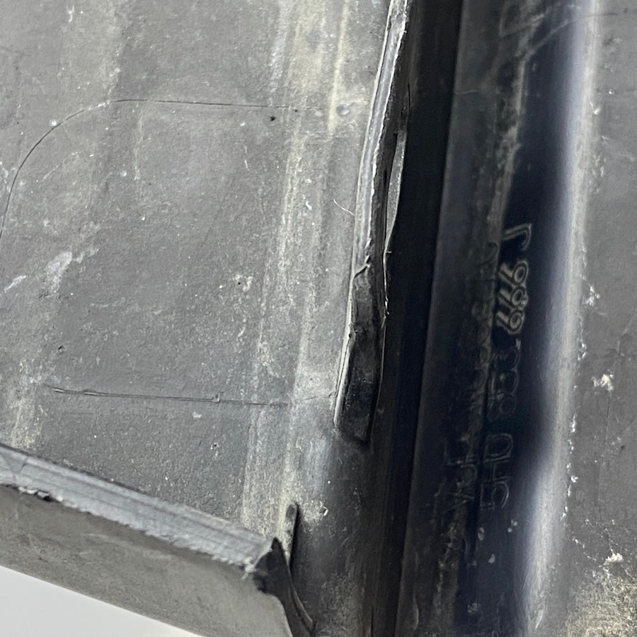 Volkswagen Golf 8 Sis Kapağı 5H0853665J