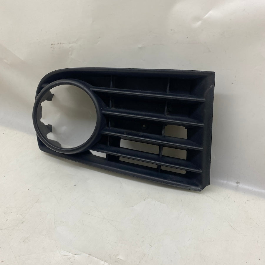 Volkswagen Jetta MK5 Ön Tampon Sol Sis Kapağı 1KO85366B - En Uygun Oto Parça