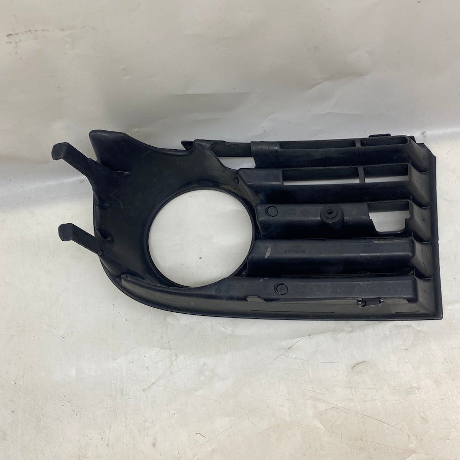 Volkswagen Jetta MK5 Ön Tampon Sol Sis Kapağı 1KO85366B - En Uygun Oto Parça