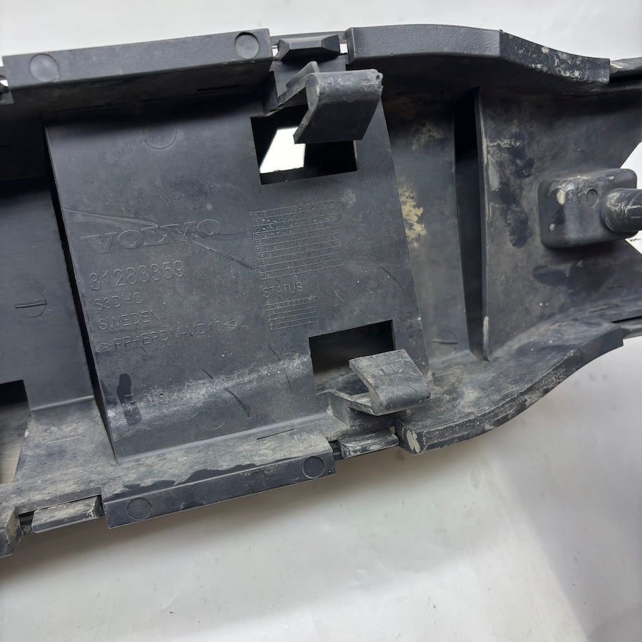 Volkswagen Jetta Ön Tampon Bağlantı Braketi 5C608557053 - En Uygun Oto Parça