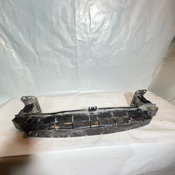 Volkswagen Jetta Ön Tampon Demiri 5C6807109A Orijinal Çıkma En Uygun Oto Parça