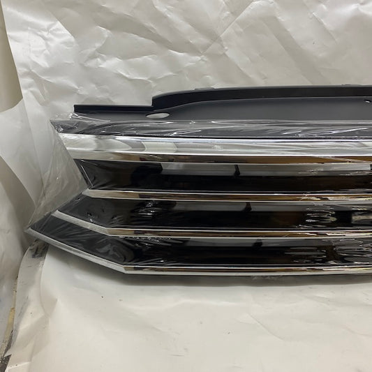 Volkswagen Passat B8 Ön Panjur 3GD853653 İthal Sıfır