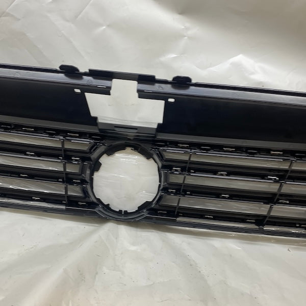 Volkswagen Passat B8 Ön Panjur 3GD853653 İthal Sıfır