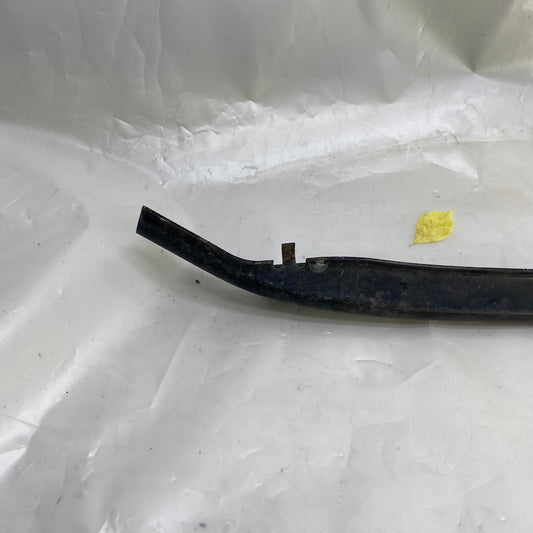 2015-2023 yılları arasında uyumlu Volkswagen Passat B8 ön tampon takviye demiri.