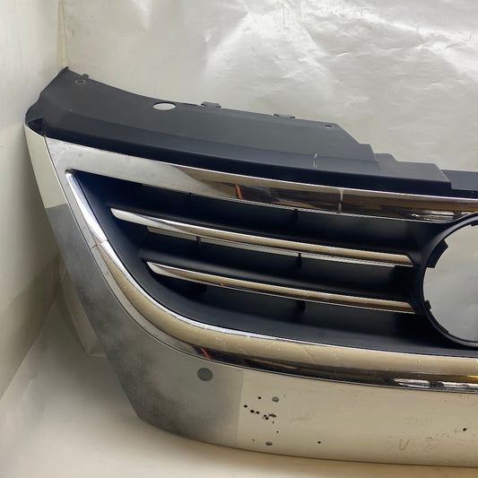 Volkswagen Passat CC Ön Panjur 3C8853651