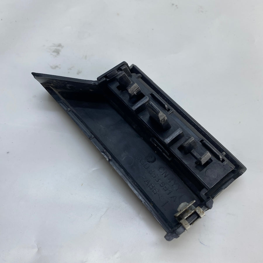 Volkswagen Passat Çamurluk Çıtası Sol 3GD853991A