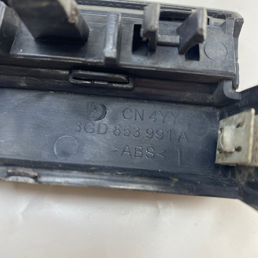 Volkswagen Passat Çamurluk Çıtası Sol 3GD853991A
