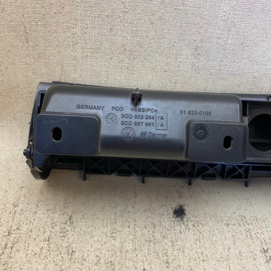 Volkswagen Passat Küllük 3CO 863 284 A