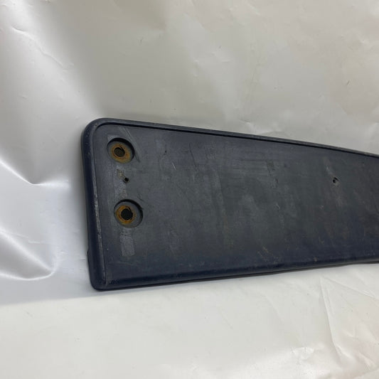 Volkswagen Passat Ön Plaka Tutucu 3G0807287