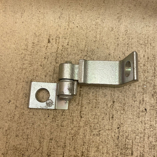 Volkswagen Passat/Tiguan/A3 Arka Sağ Kapı Menteşesi 8V5833404B