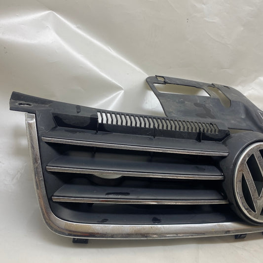 Volkswagen Polo Ön Panjur/Ön ızgara 6Q0853651