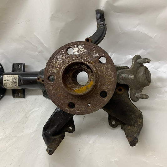 Volkswagen Polo Ön Sol Taşıyıcı 2Q0407255AF Orijinal