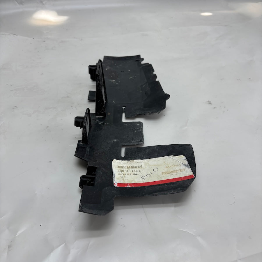 Volkswagen Polo Radyatör Hava Bakalit 6C0121283E