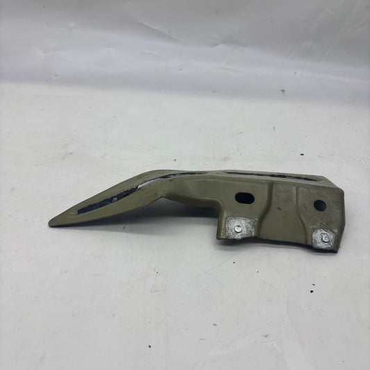 Volkswagen T-Roc Sağ Ön Çamurluk Bağlantı Braketi 2GA821116 - En Uygun Oto Parça