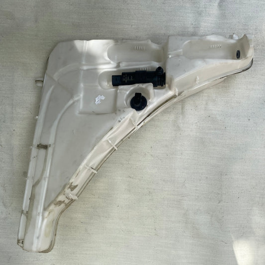 Volkswagen Touareg Silecek Su Deposu 4М0 955452B