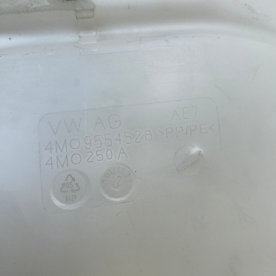 Volkswagen Touareg Silecek Su Deposu 4М0 955452B