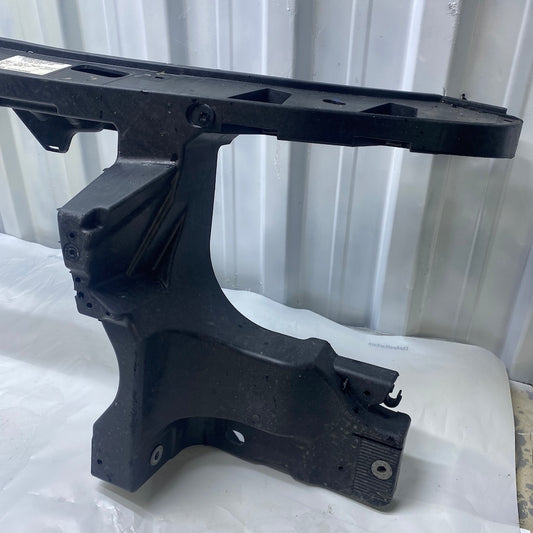 7E0805598F-2 kodlu Transporter T6 ön panel – çıkma OEM gövde parçası