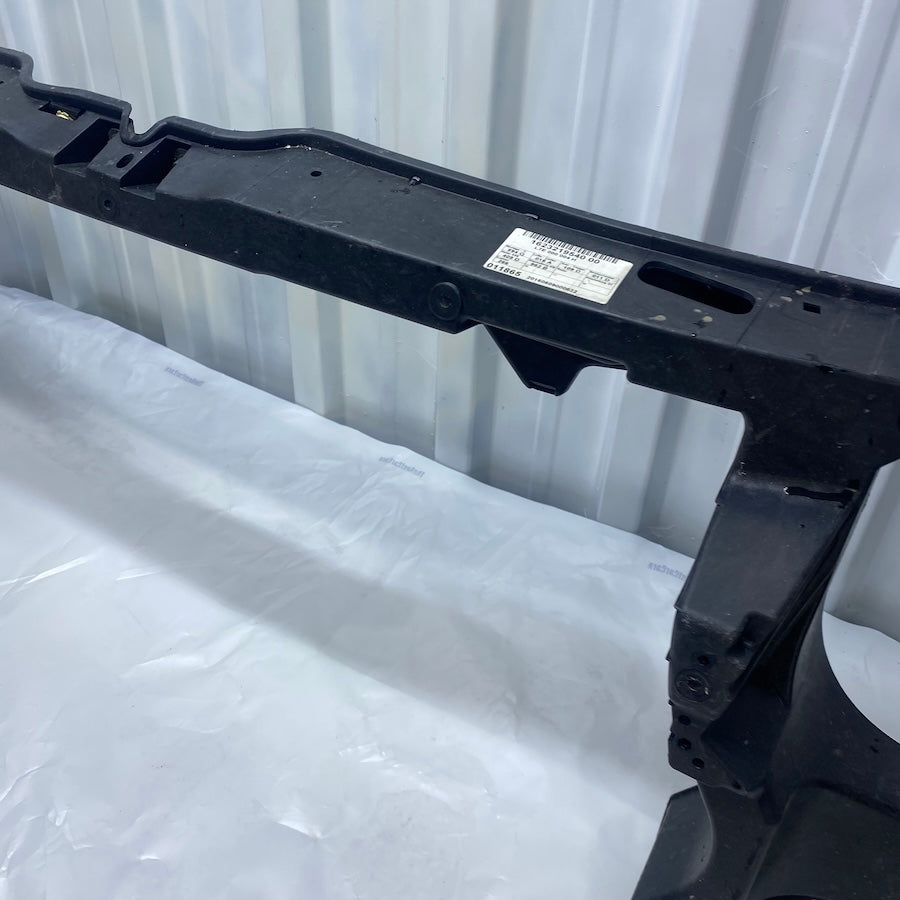7E0805598F-2 kodlu Transporter T6 ön panel – çıkma OEM gövde parçası