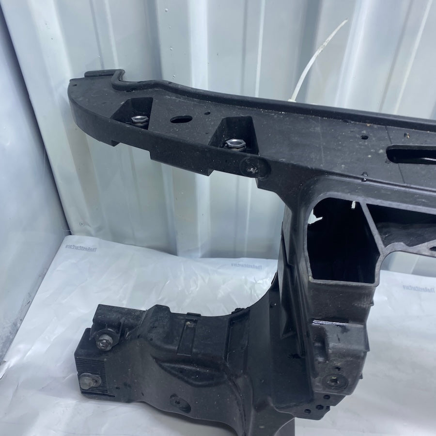 Orijinal çıkma VW Transporter T6 ön panel – 7E0805598F-2, OEM parça
