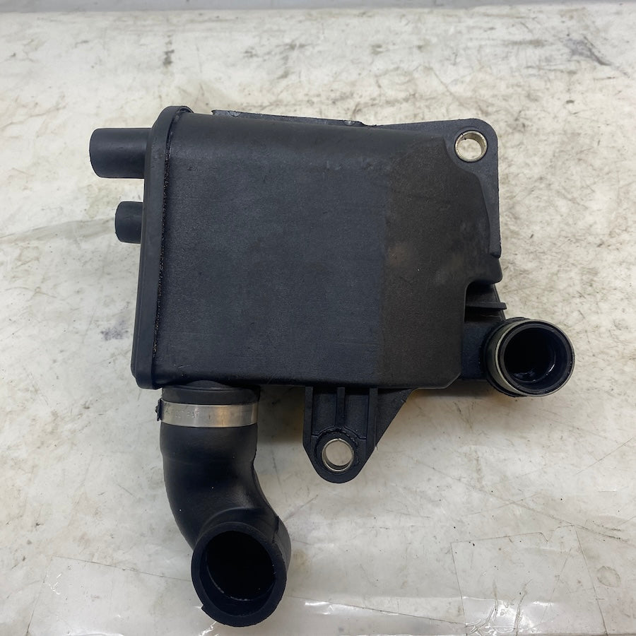 Volvo 850 S40 S60 S70 V70 V40 S80 XC90 Karter Havalandırma Yağ Ayırıcı 1271988