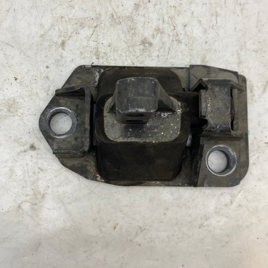 Volvo 850/V70/S70 Motor Takozu Sağ Alt 8631698