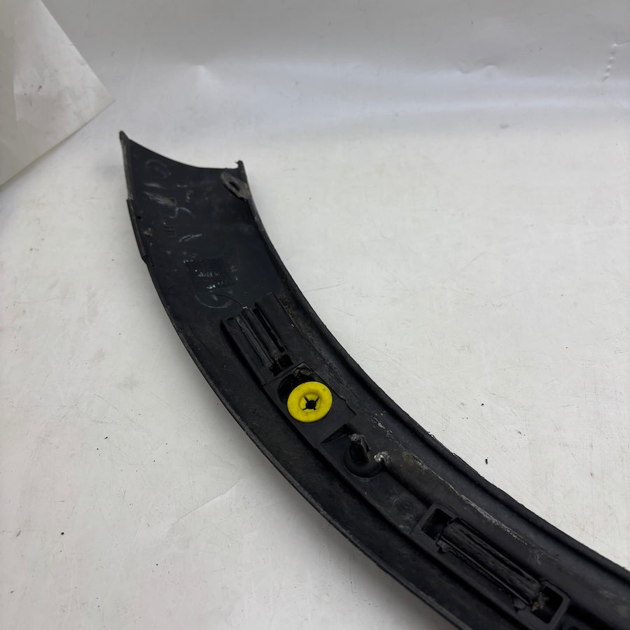 Volvo C30 Sol Ön Çamurluk Kaplaması 31283124